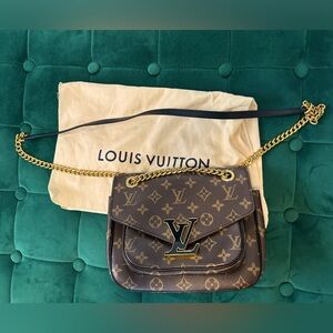 Louis Vuitton Passy Handbag